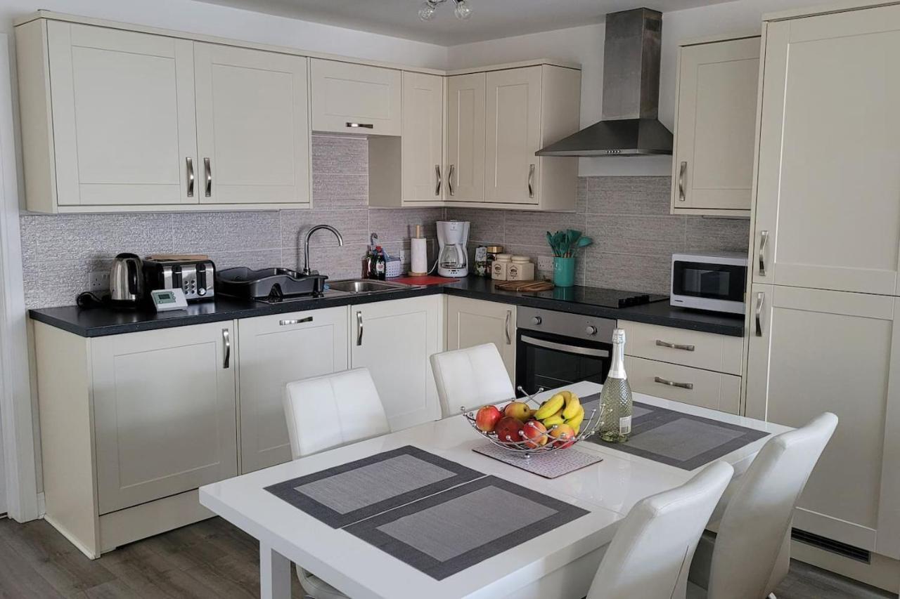 Apartment Two Bedroom In Dormansland