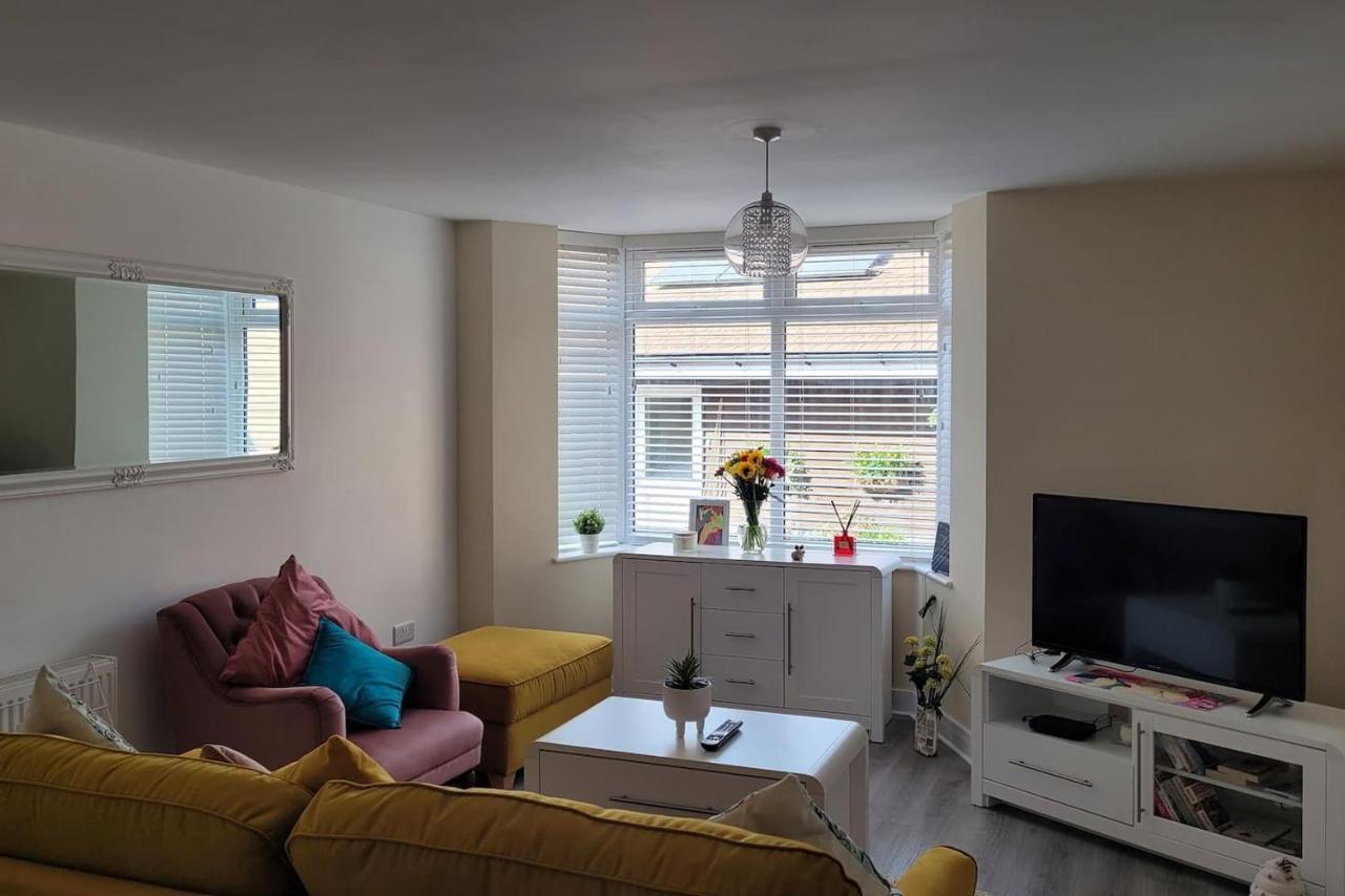 Apartment Two Bedroom In *